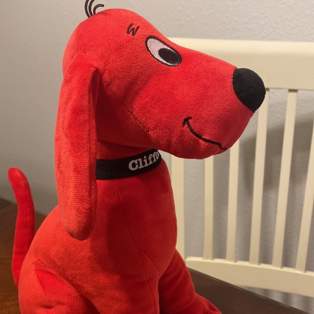 Clifford the Big Red Dog Clifford Plush - Picture 3 of 3